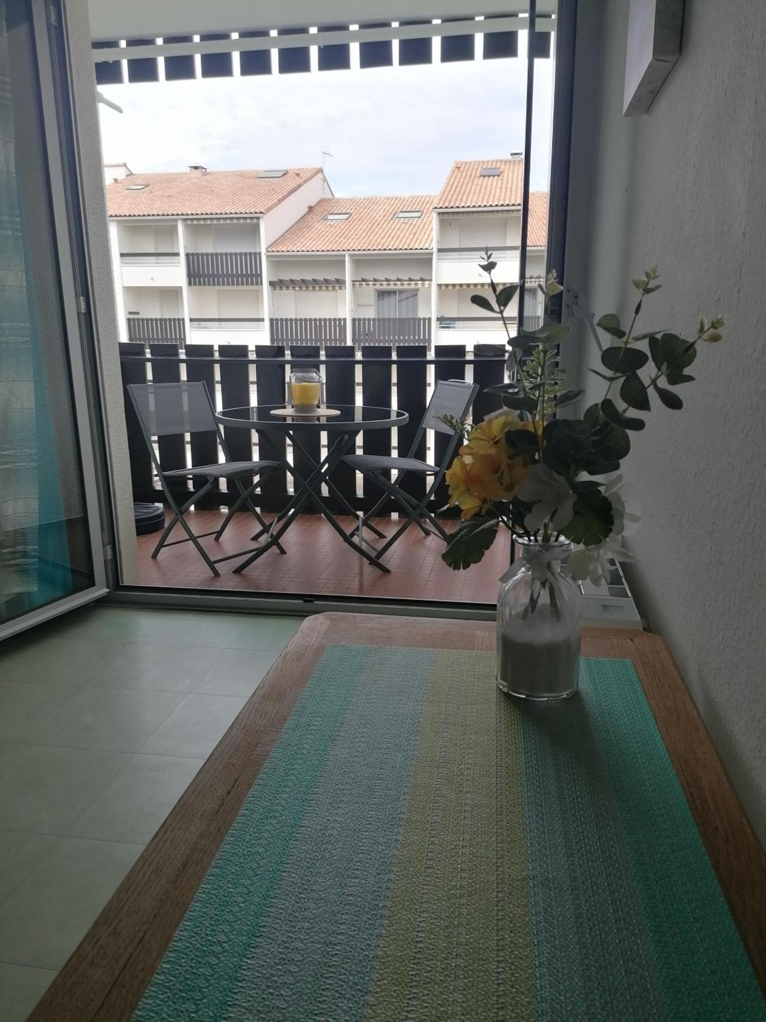 Agreable Studio Avec Terrasse A150M De La Plage Apartment Saint-Georges-de-Didonne Luaran gambar